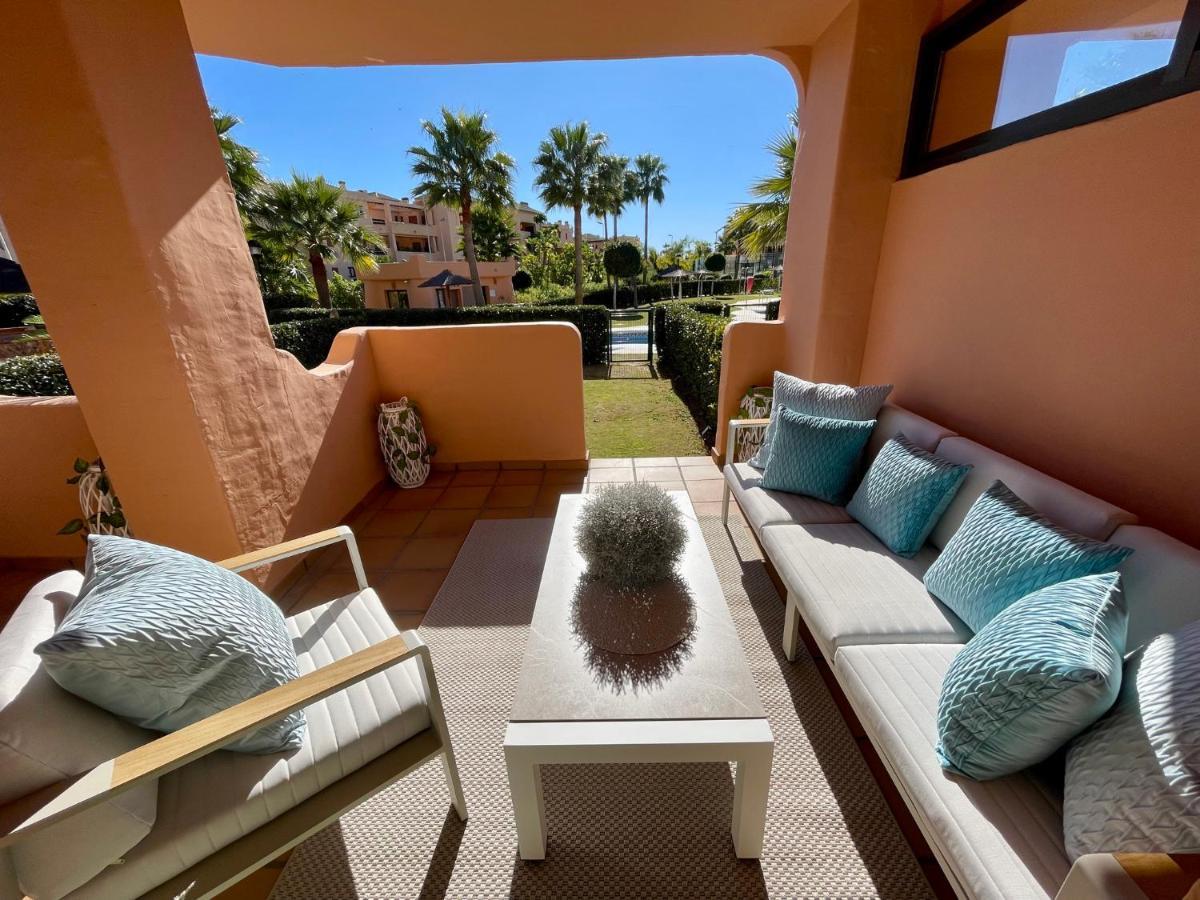 Casares Beach Golf Apartment With Private Garden Direct Pool Access Exterior foto